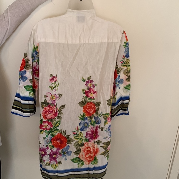 Yuka Beach Cover Up - Picture 2 of 10